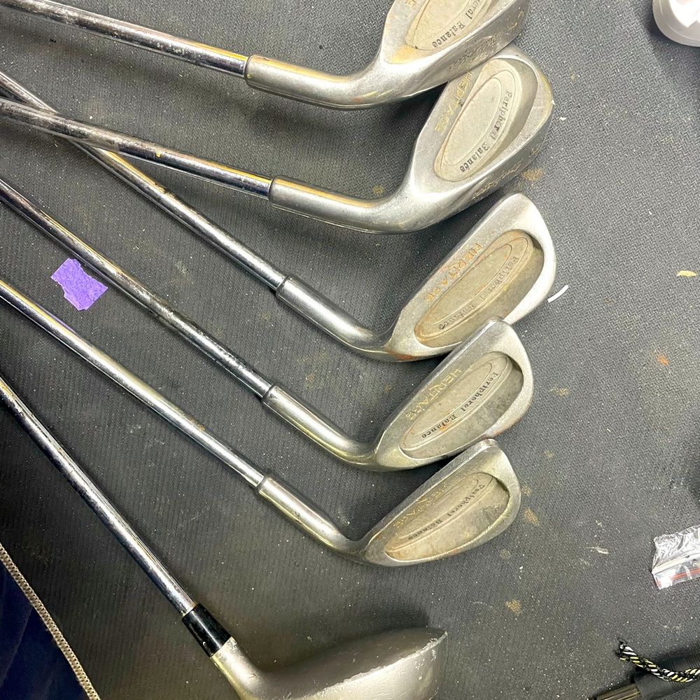 Golf clubs Mac Gregor in right hand 6 pc set